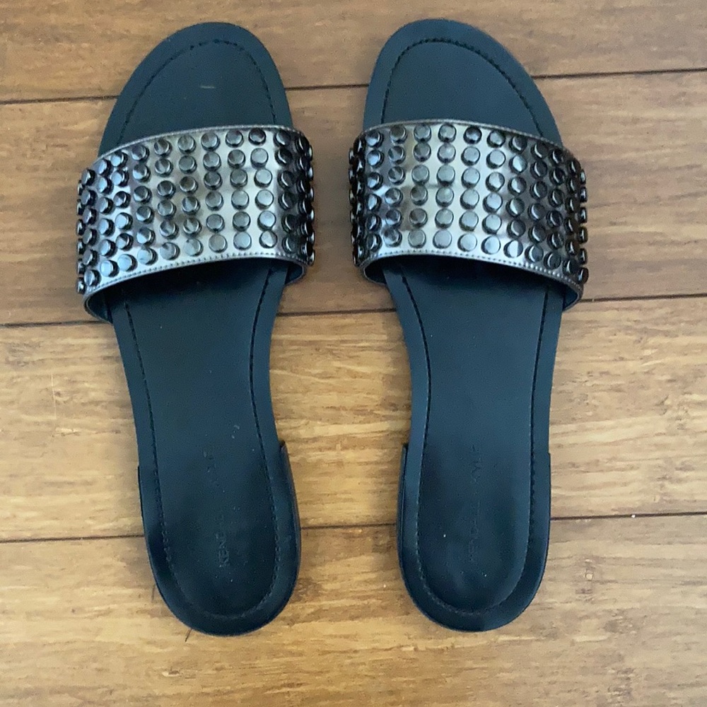 Kendall and Kylie “ Kelsy “ slides.
